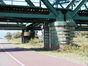 鉄橋の橋脚