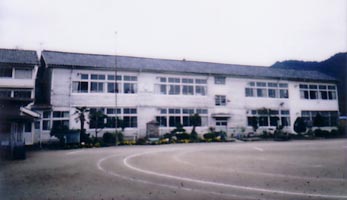 現在の坂本小学校